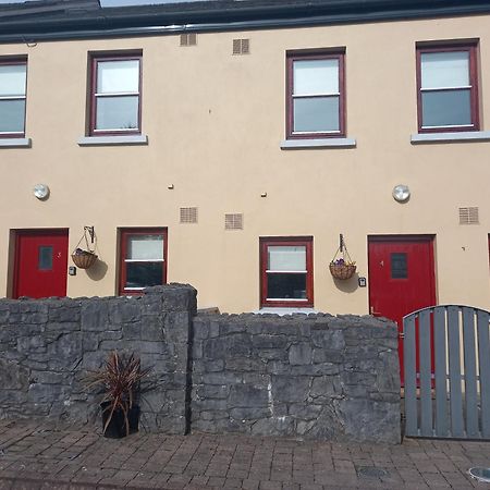 Town Square Holiday Homes Lisdoonvarna Exterior foto