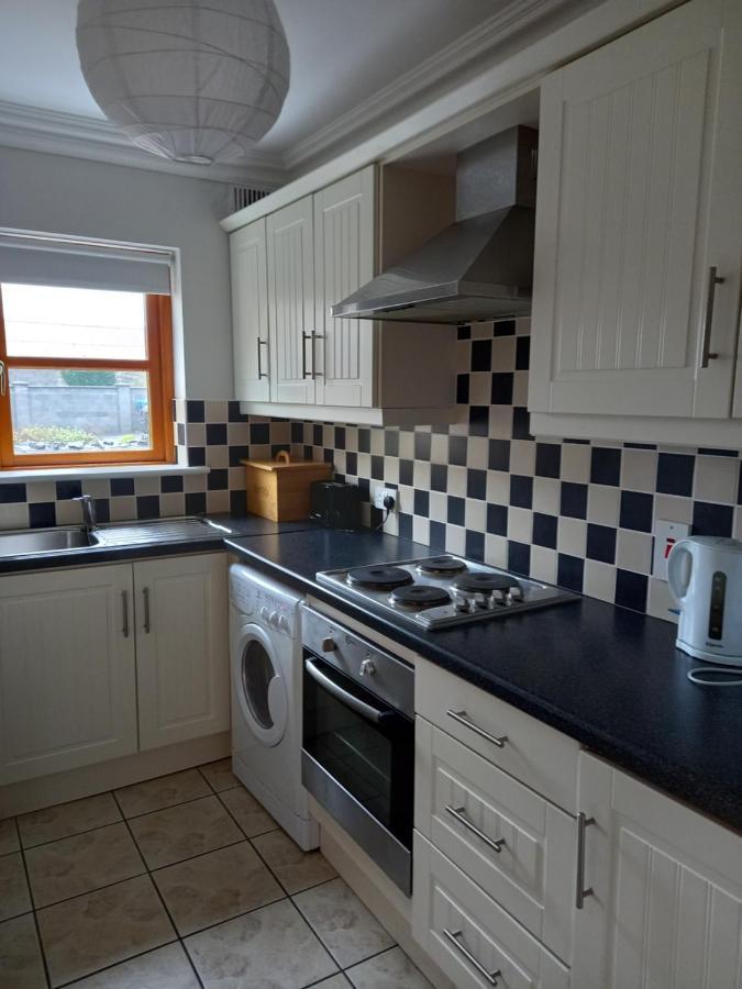 Town Square Holiday Homes Lisdoonvarna Exterior foto